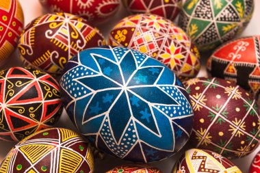 Kaz yumurtası ile Paskalya için bir desen