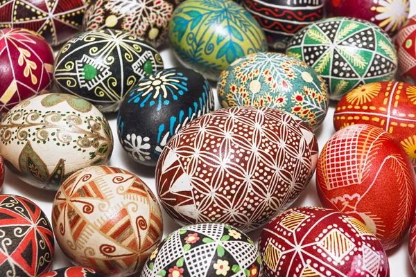 Traditional drawing on Easter eggs — Stock Photo, Image