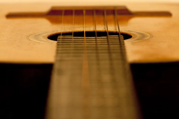 akustik gitar