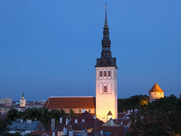 St. Nicholas' Church bij nacht — Stockfoto