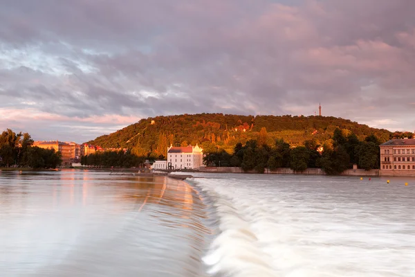 Nézd, a Moldva-folyó — Stock Fotó
