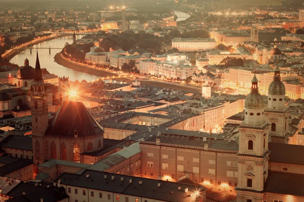 Retro styl fotografie Salzburg v noci — Stock fotografie