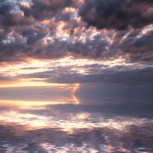 Cloudy sunset seascape — ストック写真