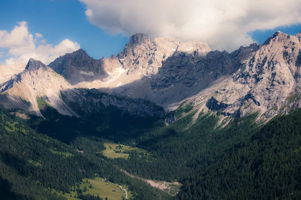 Alpine mountains landscape — Stock Photo, Image