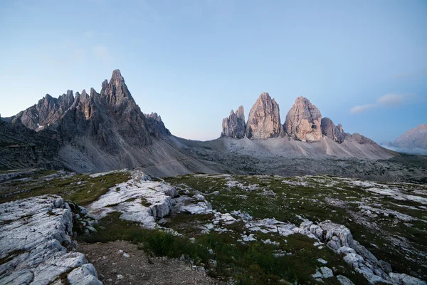 Tre Cime y Monte Paterno al amanecer — Foto de Stock