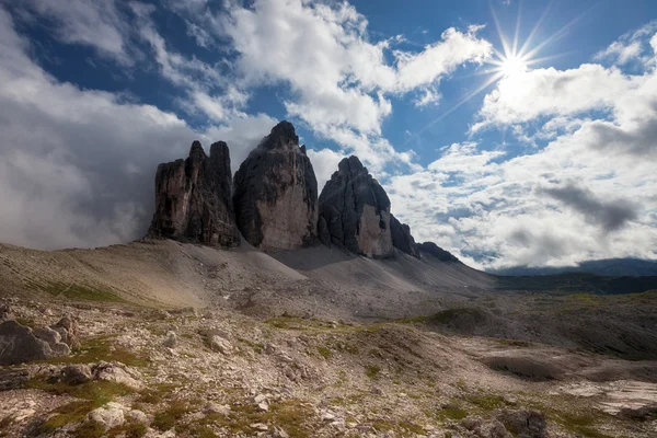 Tre cime güneşli bir gün — Stok fotoğraf