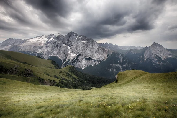 Cordillera de las montañas Marmolada — Foto de Stock