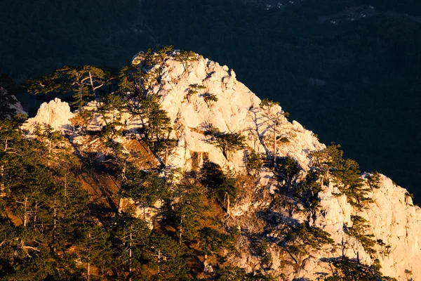 Montanha rochosa — Fotografia de Stock