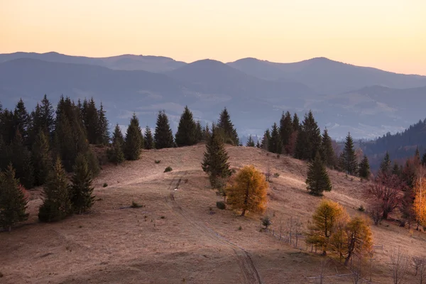 Podzimní horské kopce — Stock fotografie