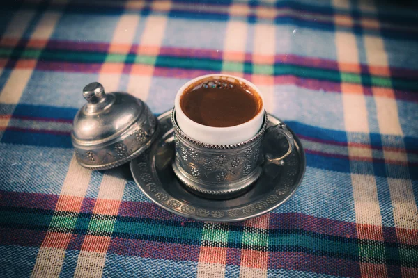 Ретро стиль изображения традиционного турецкого кофе — стоковое фото