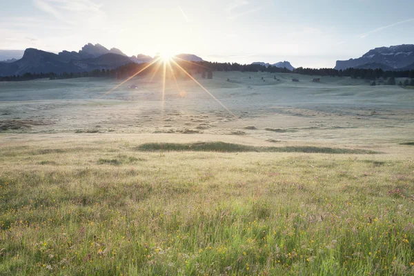 Alpe di siusi Ανατολή — Φωτογραφία Αρχείου