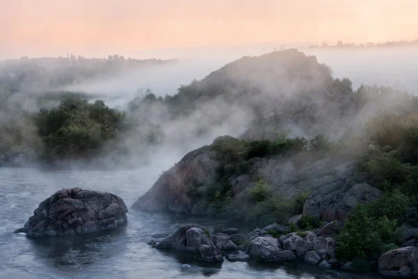 Mlžné řeky ráno — Stock fotografie