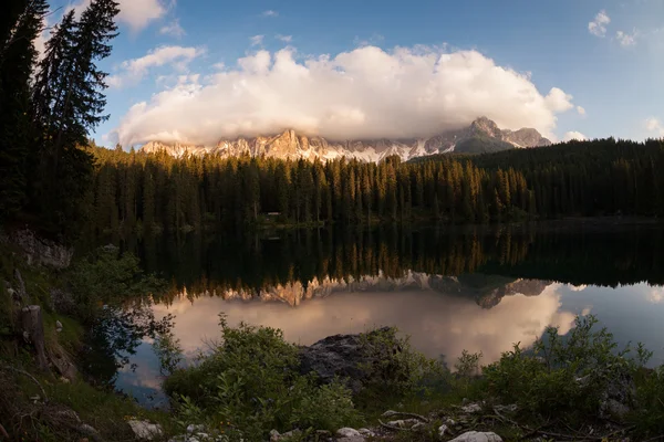 Lago di Carezza at sunset — Stock Photo, Image