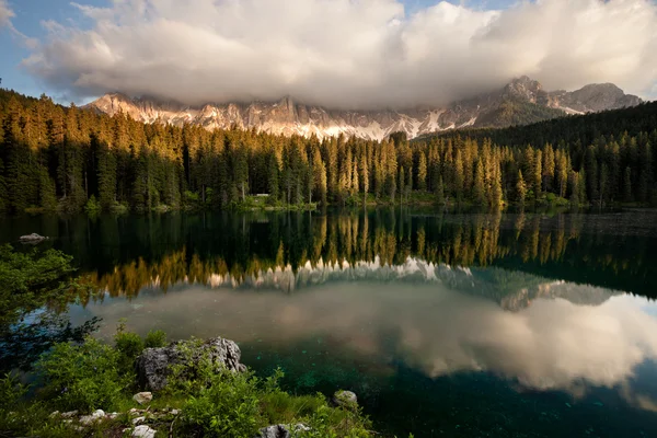 Bergsee — Stockfoto