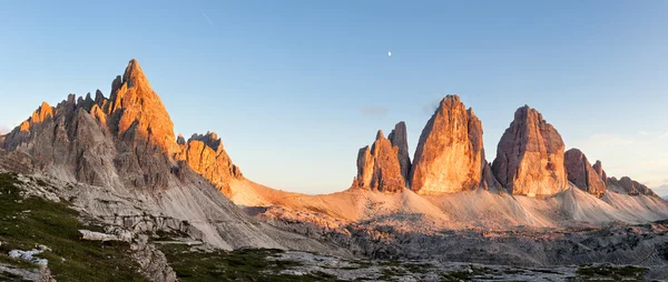 Πανόραμα του tre cime και monte paterno στο ηλιοβασίλεμα — Φωτογραφία Αρχείου