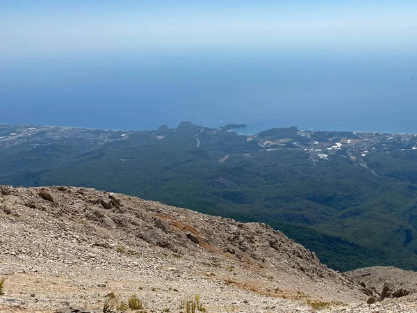 Bir Tatil Beldesi Crimea Için Dağdan Görüntüleyin — Stok fotoğraf