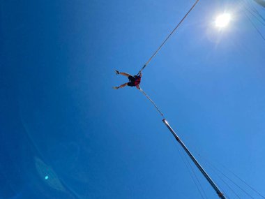 Bungee atlar, aşırı ve eğlenceli Spor.