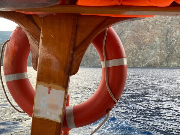 Red Life Buoy Front Blue Sea White Ship — Stock Photo, Image