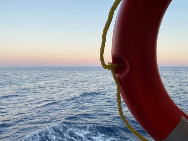 Red Lifebuoy Ship Railing Sea Surface — Stock Photo, Image