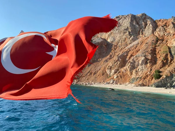 Bendera Turki Latar Belakang Pegunungan Kemer Latar Belakang Laut Hari — Stok Foto