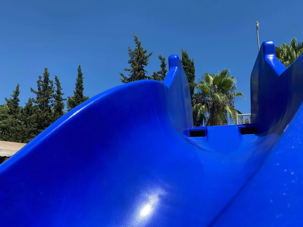 Toboggan Plastique Dans Parc Aquatique Pour Plongée Dans Hôtel Tropical — Photo