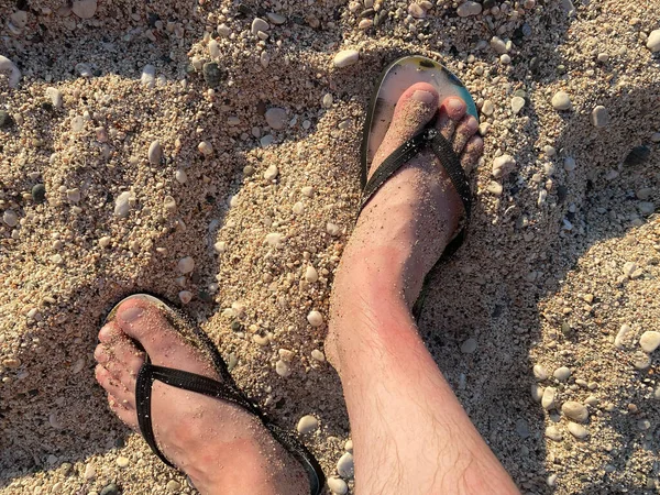 Ovansida Närheten Upp Man Klädd Blå Flip Flops Promenader Längs — Stockfoto