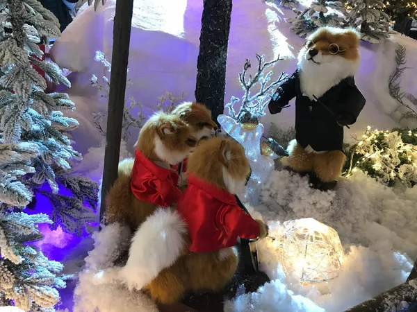 Toy Fox Senta Uma Floresta Fadas Conceito Ano Novo Natal — Fotografia de Stock