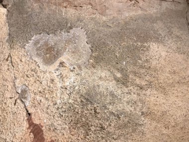 Eski sarı grunge çatlak duvar dokusu arka planı.