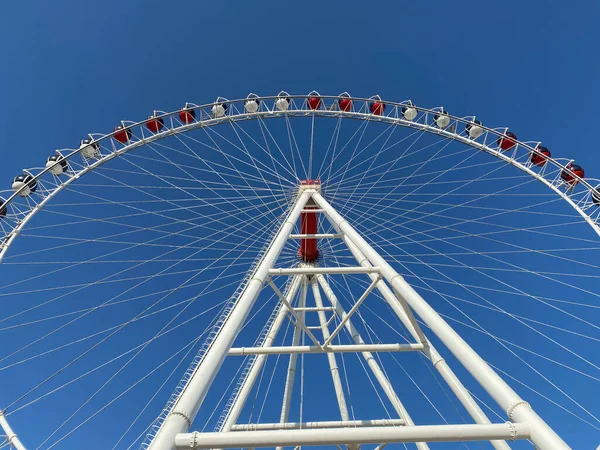 Closeup Modern Ferris Wheel Blue Sky White Clouds Ferris Wheel — Stock Photo, Image