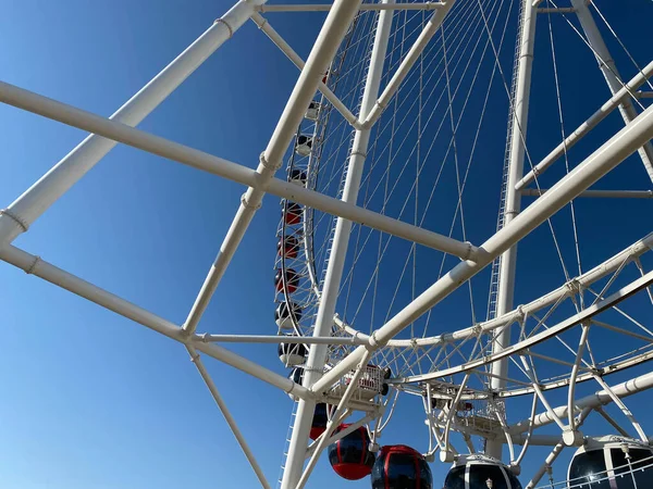 Vista Ángulo Bajo Rueda Fortuna Contra Cielo — Foto de Stock