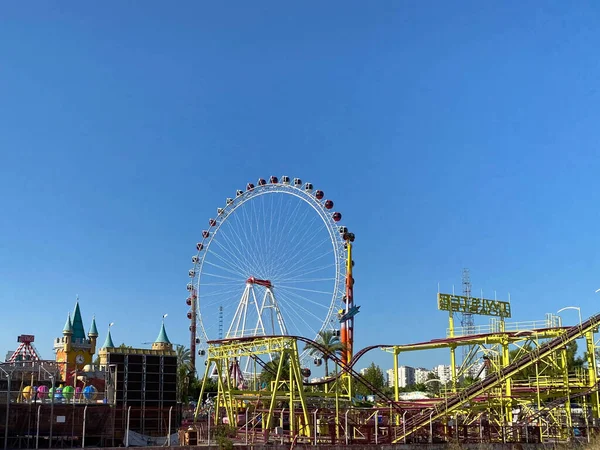 Illuminated Attraction Ferris Wheel Carousel Merry — Stock Photo, Image