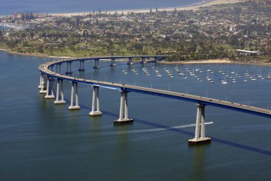 san Diego'nun defne coronado Köprüsü'nün panoramik görünümü