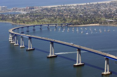 san Diego'nun defne coronado Köprüsü'nün panoramik görünümü