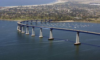 san Diego'nun defne coronado Köprüsü'nün panoramik görünümü