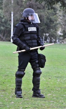 göster gücünü - isyan dişli polis huzursuzluğu doğru hareket ettirin.