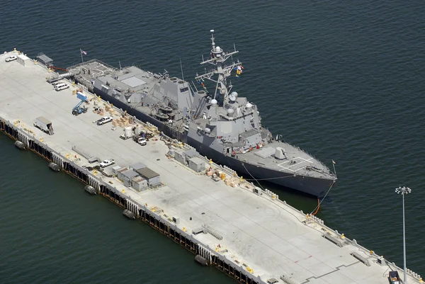 Vista aérea de buques navales en el puerto de San Diego, California . — Foto de Stock