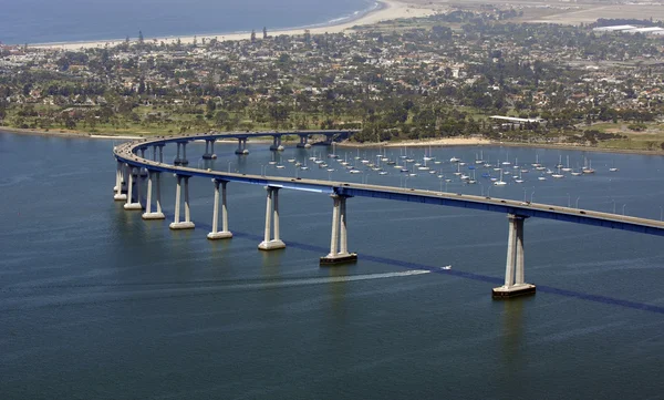 Vista panorámica del Puente Coronado Bay de San Diego — Foto de Stock