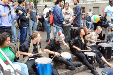 Tanımlanamayan protestocular