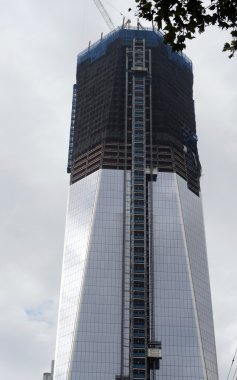 Özgürlük Kulesi üzerinde 1000 metre yükselir