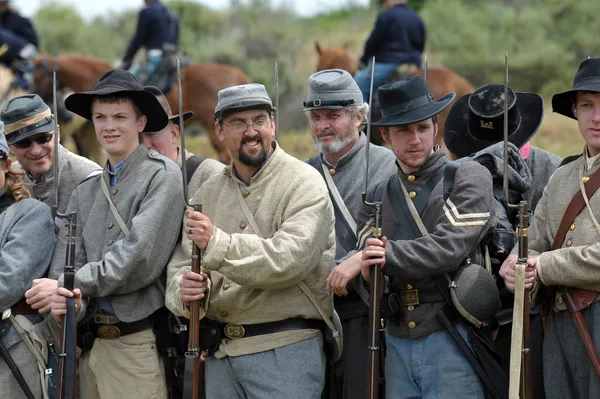 Rebellen in Formation — Stockfoto