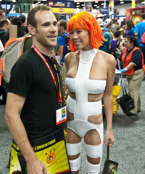 SAN DIEGO, CALIFORNIA - JULY 13: Thousands of participants on the floor while at Comicon in the Convention Center on July 13, 2012 in San Diego, California. — Stock Photo, Image