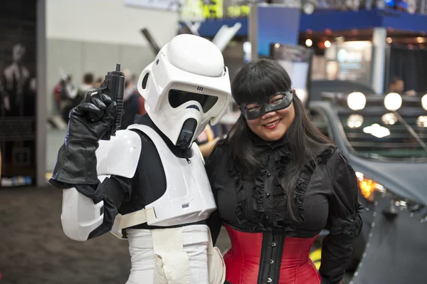 SAN DIEGO, CALIFORNIA - JULY 13: Thousands of participants on the floor while at Comicon in the Convention Center on July 13, 2012 in San Diego, California. — Stock Photo, Image