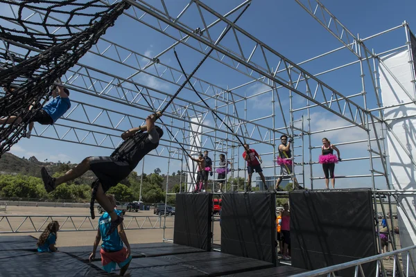 Participants at the fitness challenge Alpha Warrior competition — Stock Photo, Image