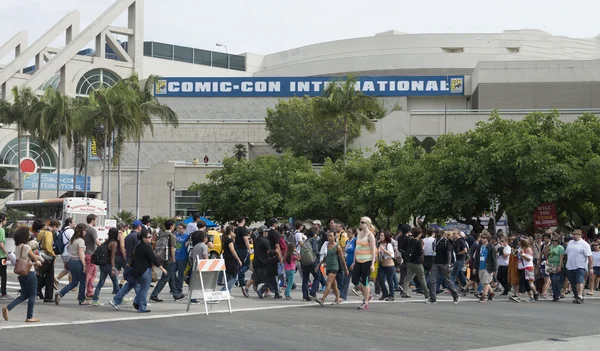 A résztvevők vegyenek részt az éves egyezmény Comic-Con — Stock Fotó