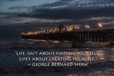 Oceanside pier gün batımında.