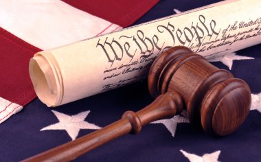 Amerikan bayrağı ve bizim Anayasa