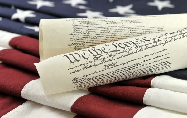 US Constitution and flag — Stock Photo, Image