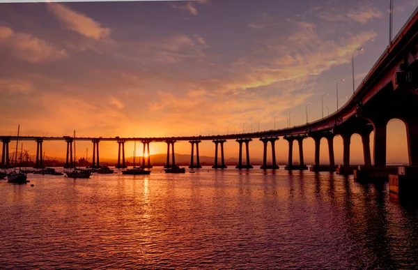 Gündoğumu Coronado Körfezi Köprüsü San Diego Kaliforniya Abd — Stok fotoğraf