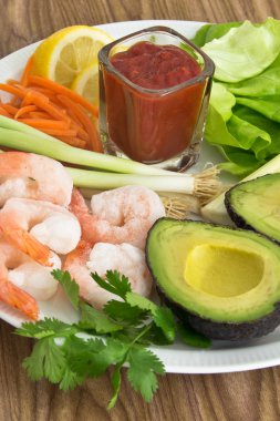 ayaz karides ve avokado