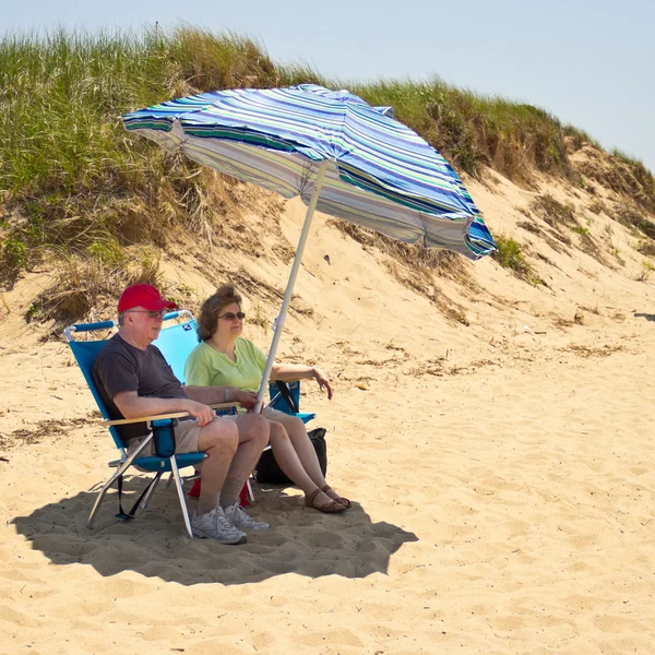 Couple at a Cape Cod Beach — Stock Photo, Image